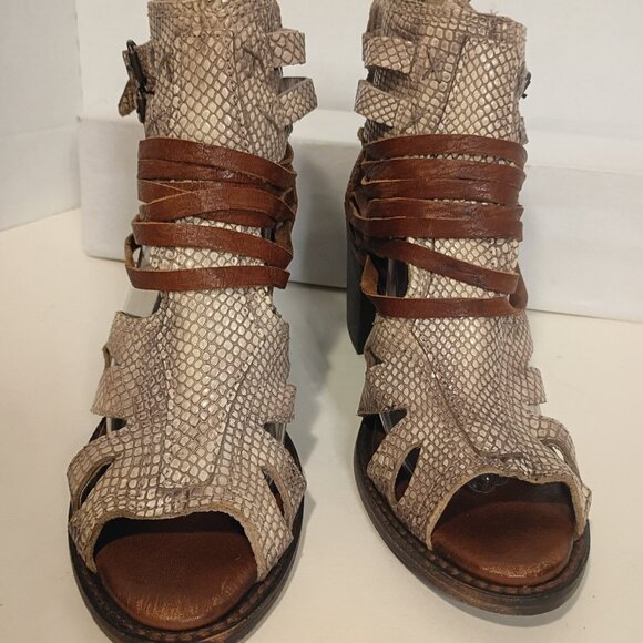 FREEBIRD by Steven Sz 9 "Nest" Strappy Sandal Ankle Boots Reptile/Suede Leather - Picture 5 of 15
